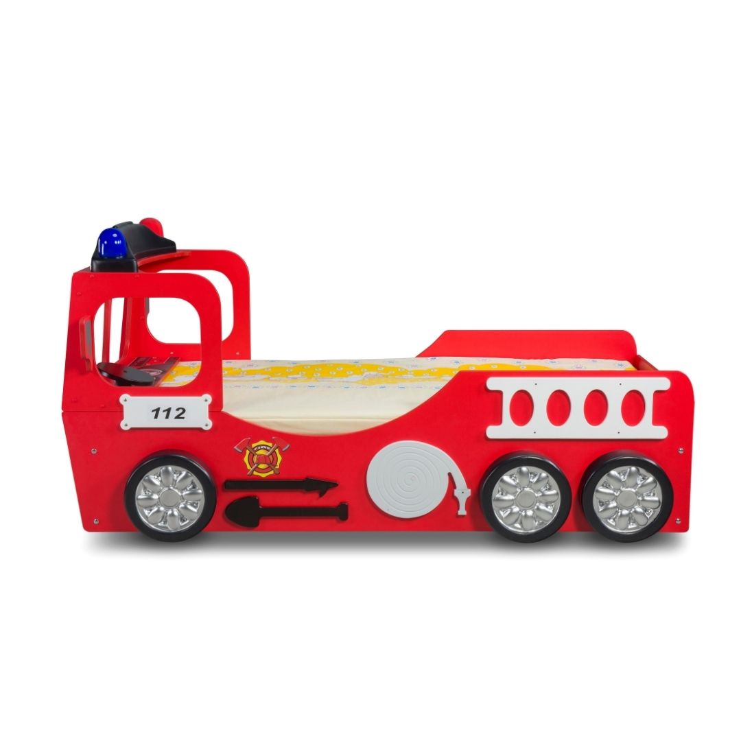 Kinderbed Brandweerauto 205×120 – Rood, speelgoedbrandweerauto-vormig bed met wielen, geschikt voor kinderen, gemaakt van MDF en gemelamineerd spaanplaat, geleverd met montagehandleiding.