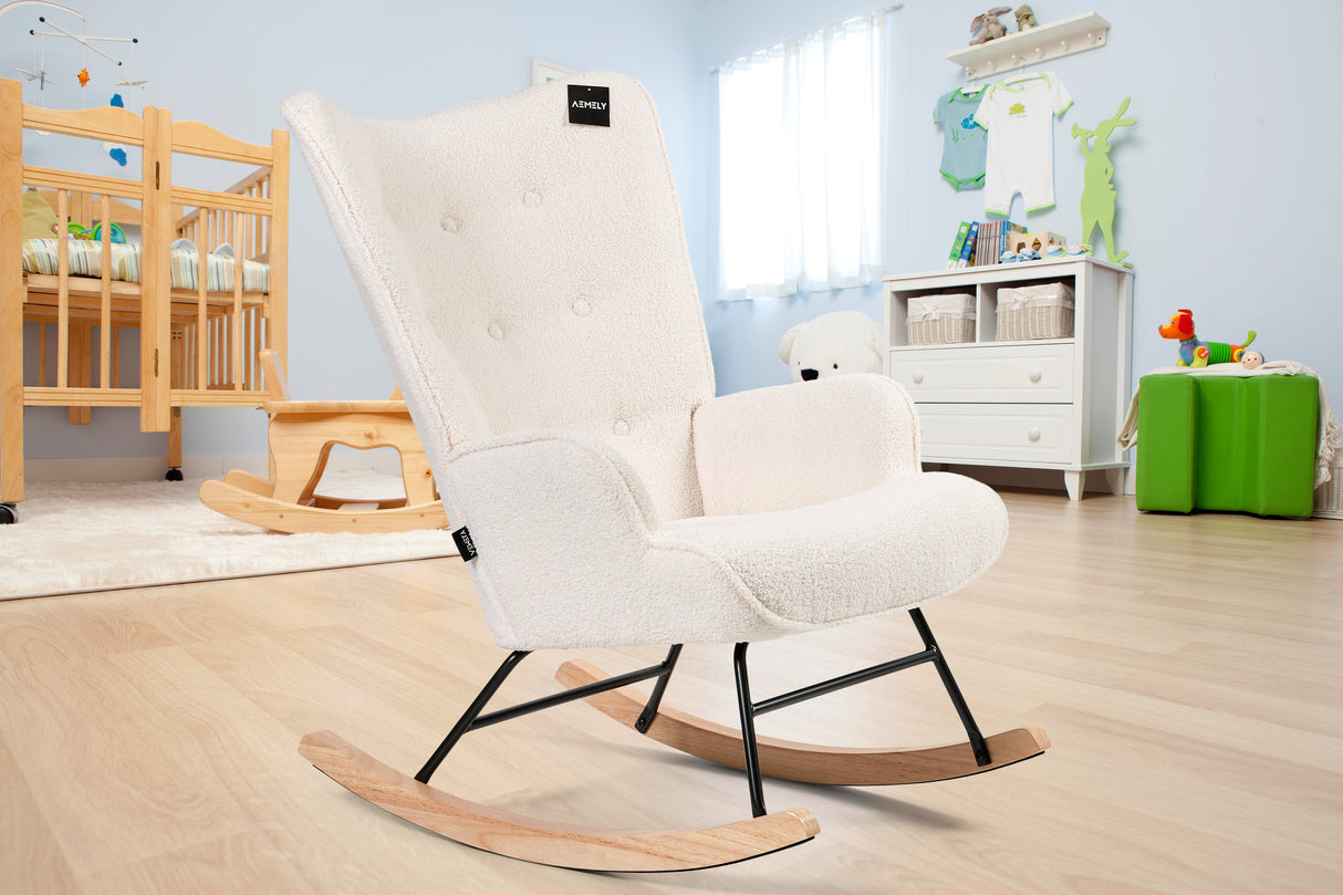 Aemely® schommelstoel Mama met witte teddy schaapjesstof, houten poten en zwart metalen frame, ideaal voor babykamer of woonkamer.