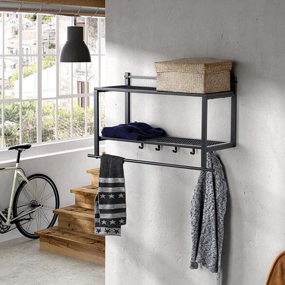 Kapstok - Inox 'Graphite 15' industrieel, metalen kapstok met grafiet coating, biedt veel haken en rails voor jassen en tassen, ideaal voor een moderne hal.