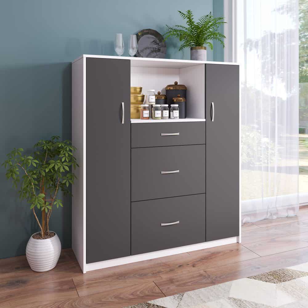 Aemely ‘Vicky’ keukenkast – Wit/Grijs, moderne kast met twee deuren, drie lades en magnetron vak, in een stijlvolle kamer met planten.