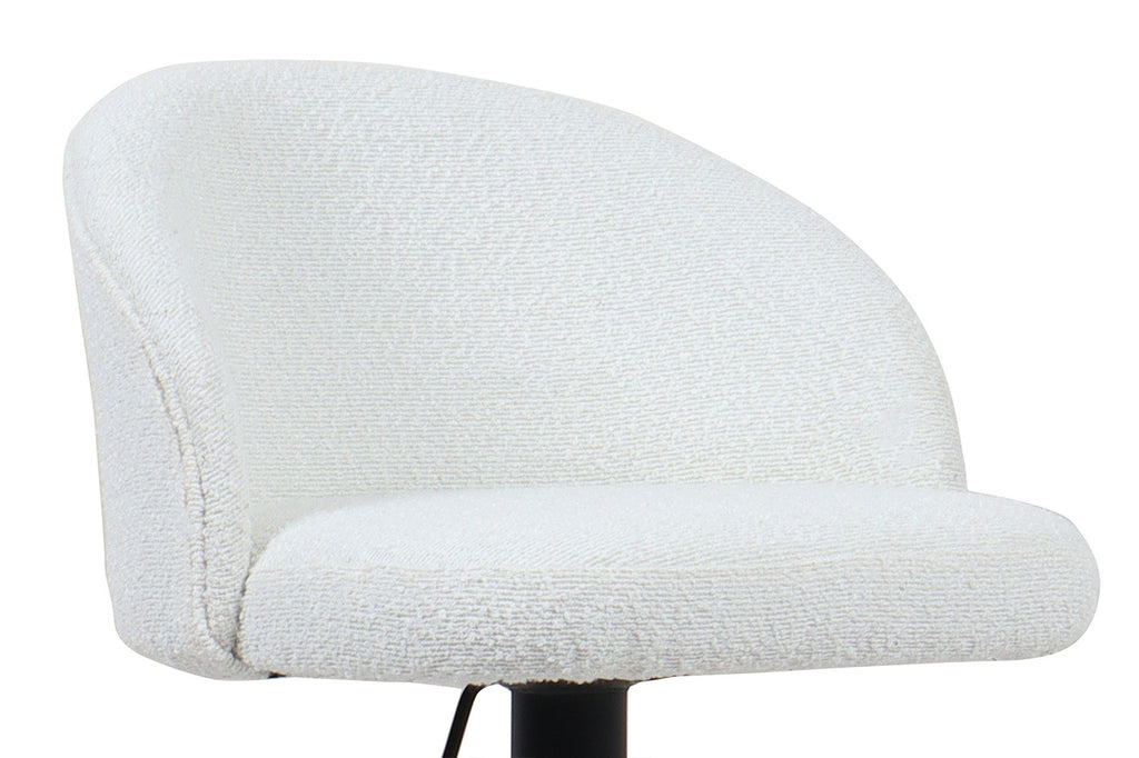 Barkruk 'Arda' Bouclé Wit met zwarte basis, verstelbaar en stijlvol, ideaal voor modern interieur; biedt ultiem comfort met zachte bouclé stof en ergonomische armleuningen.