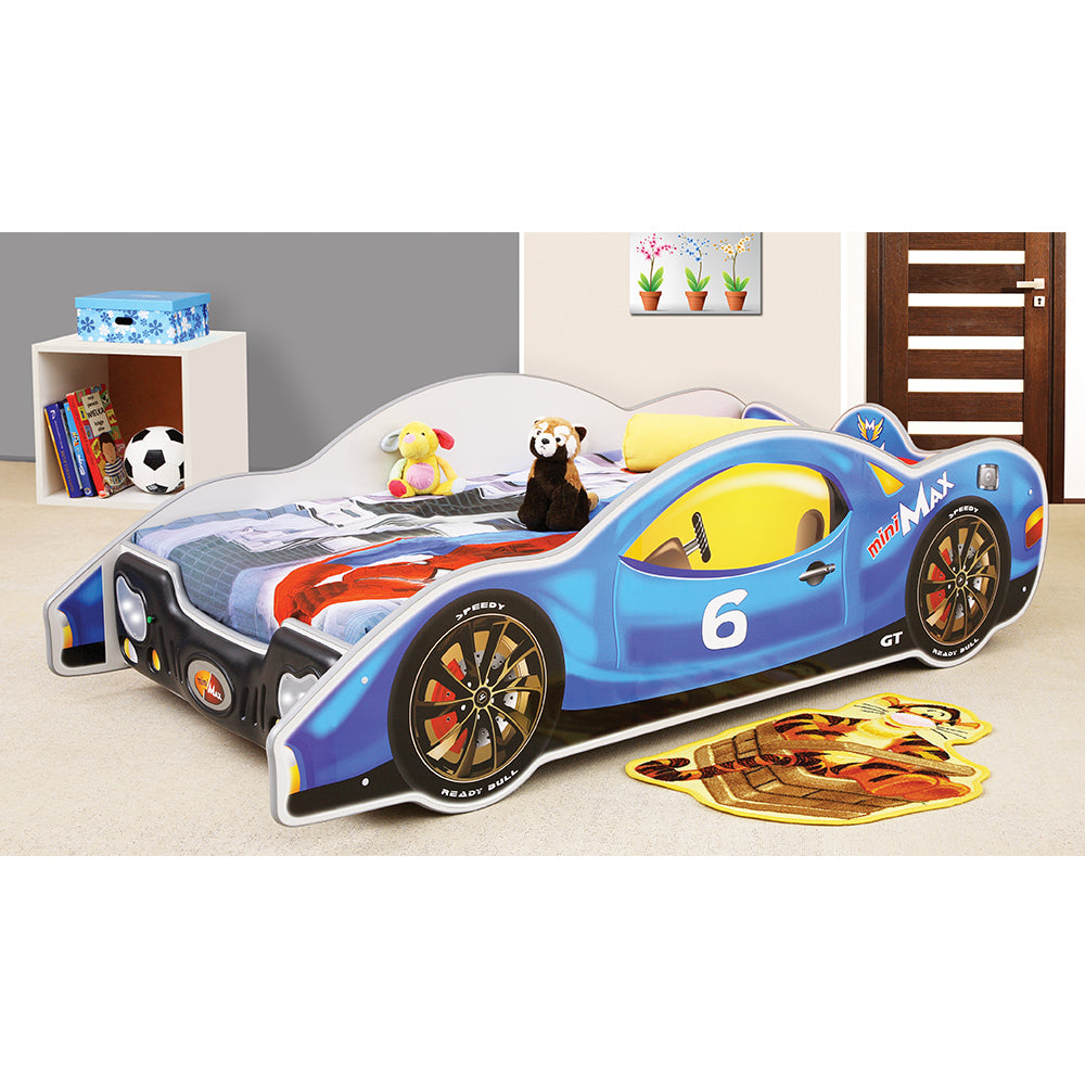 Kinderbed sportauto Mini max 205x94 - Blauw, een MDF peuterbed in sportwagenvorm met knuffels, perfect voor kleine snelheidsduivels. Inclusief matras, eenvoudig te monteren.