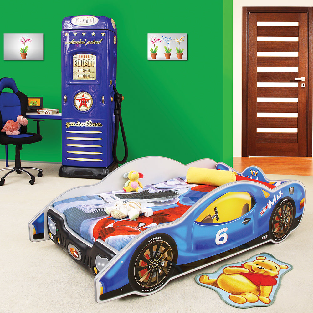 Kinderbed sportauto Mini max 205x94 - Blauw in een kinderkamer, ontworpen als luxe blauwe speelgoedauto, inclusief matras.