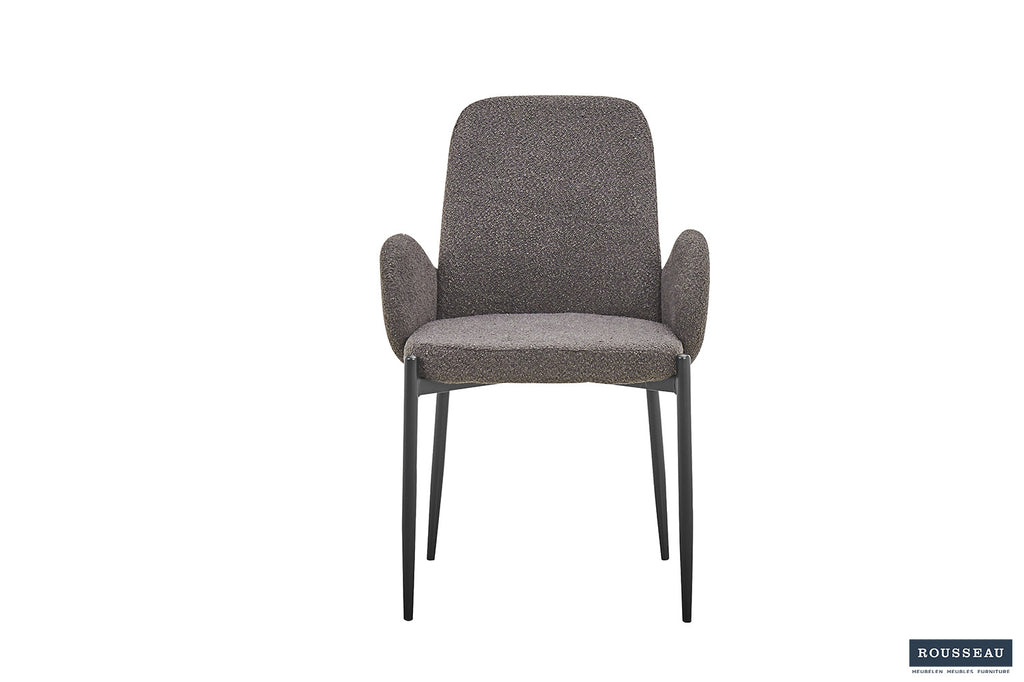 Stoel 'Bilbao' Bouclé Grijs met armleuningen, moderne poten van metaal en bouclé bekleding, geschikt voor Furndaily's veelzijdige meubelassortiment. 2 per doos.