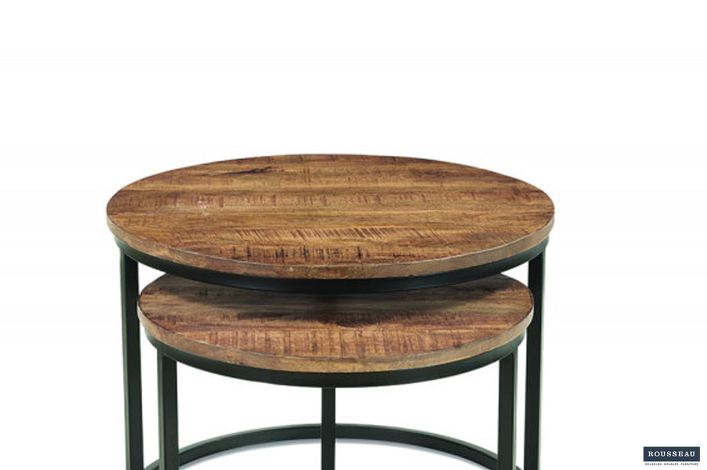 Salontafel 'Goja' 2-delig, ronde houten tafels met metalen poten, vervaardigd uit exotisch Mango hout, geschikt als stijlvolle toevoeging aan elk interieur.