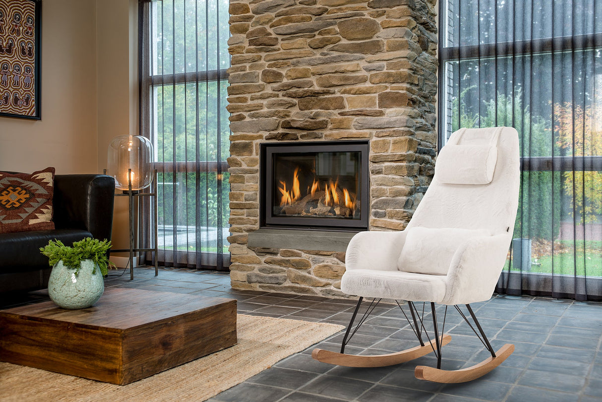 Aemely® Schommelstoel Papa - Wit imitatiebont, comfortabele witte schommelstoel voor de babykamer met zacht imitatiebont en stevige beukenhouten poten, ideaal voor ontspanning.