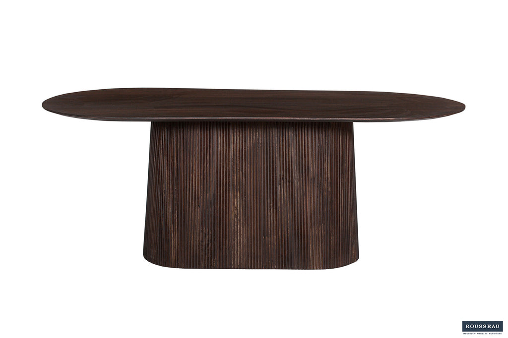 Tafel 'Miguel' 200 cm, ovaal, massief mango hout, donkerbruin, met zichtbare houtnerf en glad oppervlak. Geschikt als stijlvolle koffietafel.