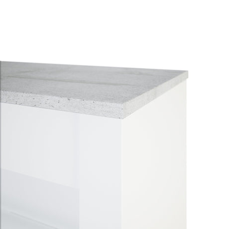 Vitrinekast Floride - Betonlook 173cm, met melamine top en houtrelief, 4mm glasplaat, spaanplaat constructie, op een witte ondergrond tentoongesteld.