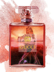 Glasschilderij met goudfolie 60x80cm Red Gucci perfume bottle