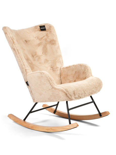 Aemely® Schommelstoel Mama, een schommelstoel met blanke poten, bekleed met beige imitatiebont voor ultiem comfort, ideaal voor babykamers.