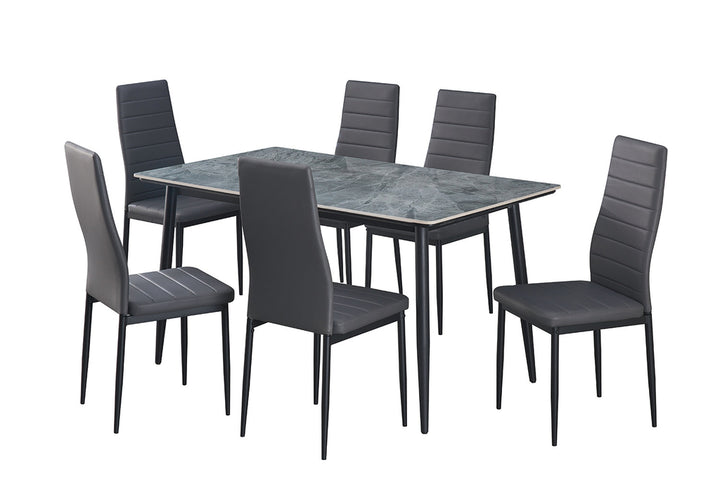 Tafel 'Kenzo' 140 cm Rechthoekig met metalen structuur en stenen blad, omgeven door stoelen, ideaal voor eetkamerinrichting.