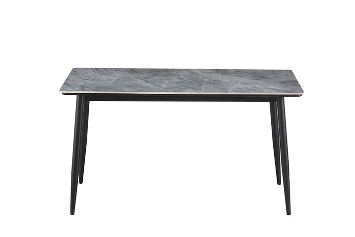 Tafel 'Kenzo' 140 cm rechthoekig, grijs, met zwart metalen frame en stenen blad, geschikt als koffie- of bijzettafel.