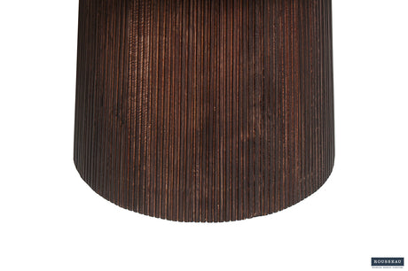 Tafel 'Miguel' 130 cm rond, close-up van donkere mangohouten blad en structuur, passend bij het veelzijdige meubelaanbod van Furndaily.